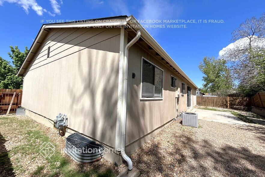 Building Photo - 16766 E Kent Dr