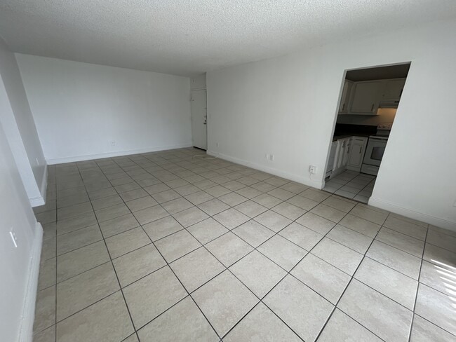 Building Photo - 488 NW 165th St