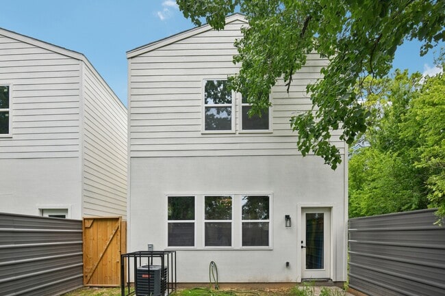 Building Photo - 6808 Madrid St
