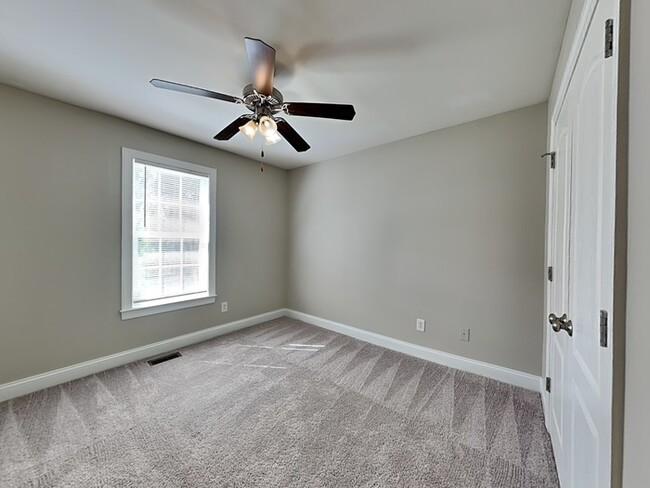 Building Photo - 224 Farrington Dr