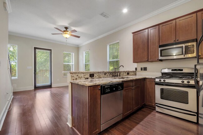 Building Photo - Midtown Tallahassee Townhome