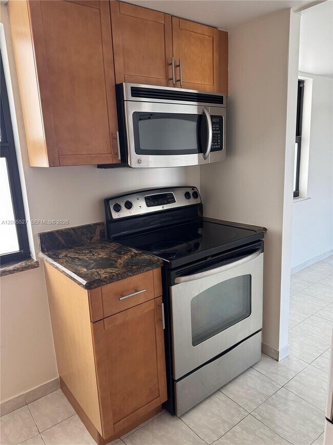 Building Photo - 6725 Harding Ave