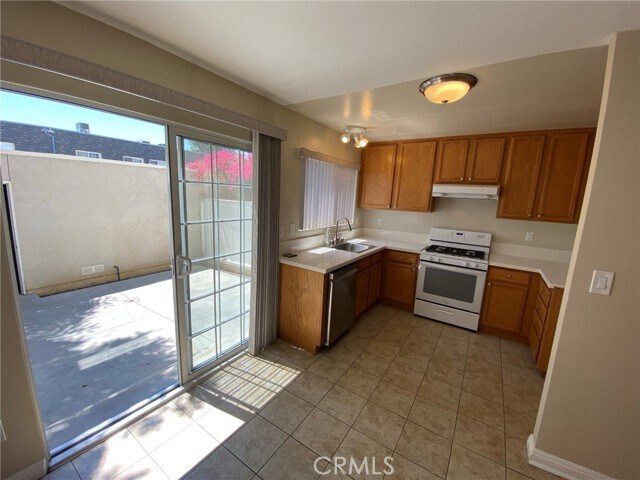 Building Photo - 19200 Haynes St