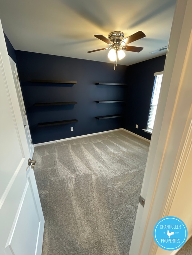 Building Photo - 222 White Oak Ridge Dr