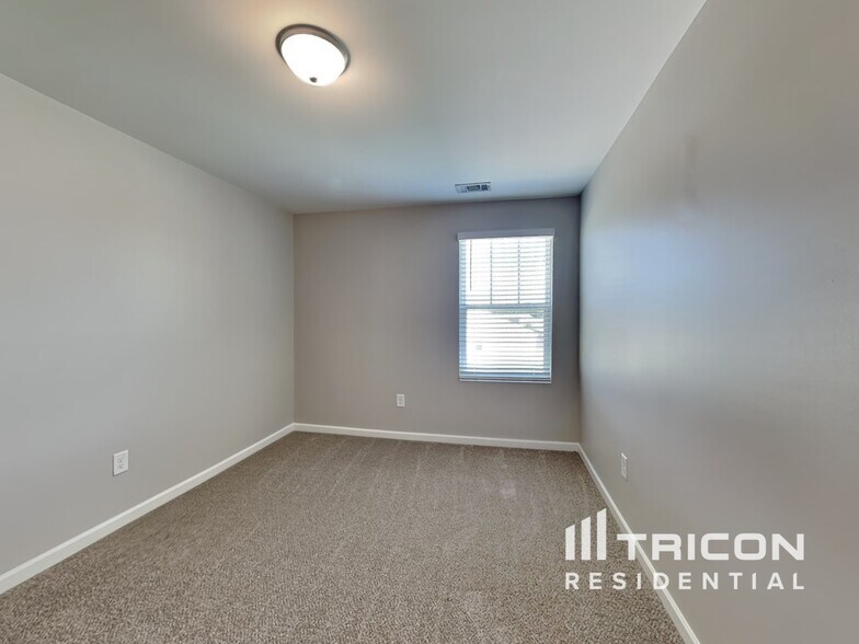 Building Photo - 1017 Hudson Ct