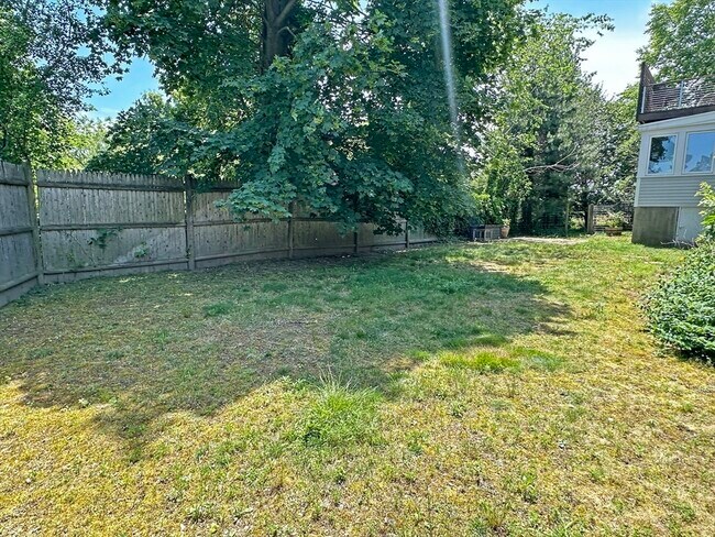 Building Photo - 6 Brownson Terrace