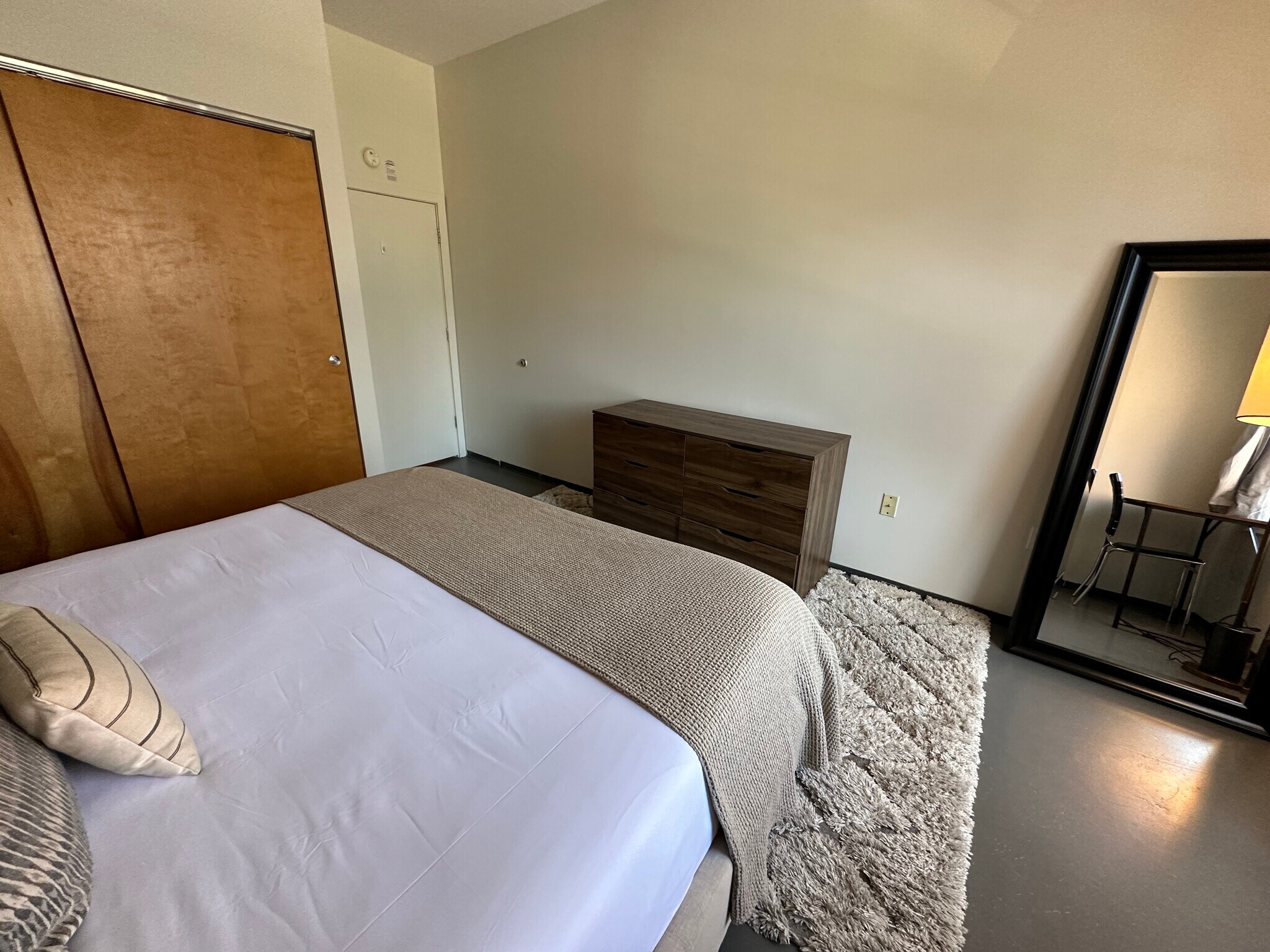 Building Photo - 211 E Berkeley St