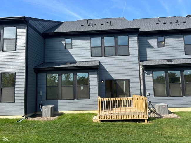 Building Photo - 9755 Behner Dr