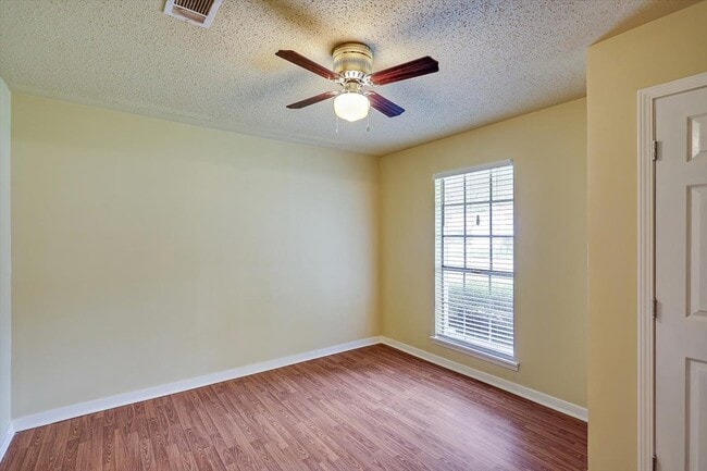 Building Photo - 155 Cypress Dr