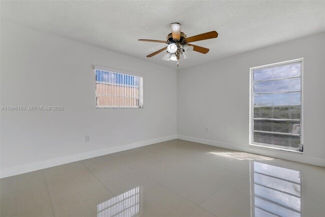 Building Photo - 6130 W 19th Ave