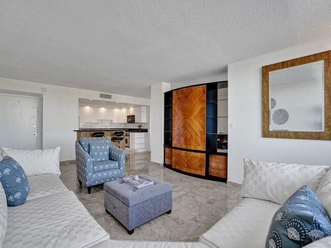 Building Photo - 1400 S Ocean Dr