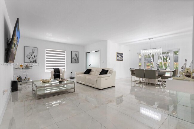 Building Photo - 8740 NW 153rd Terrace