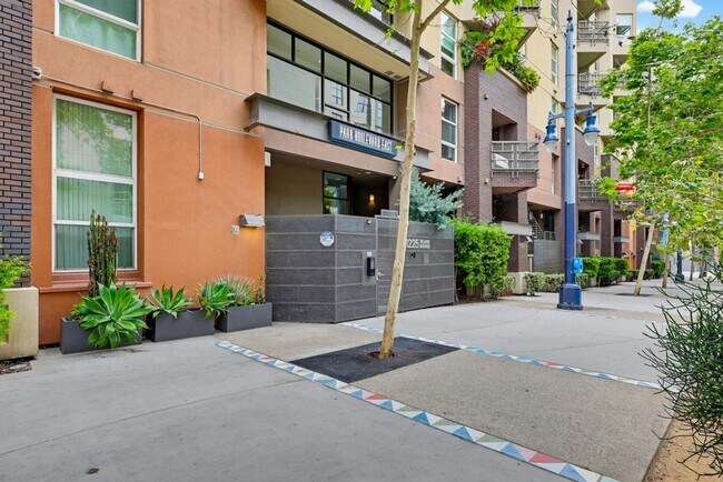 Building Photo - 1225 Island Ave