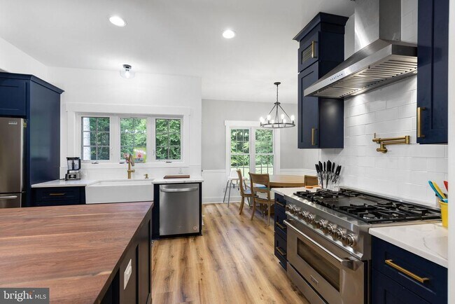 Building Photo - 17 Old Banks Dr