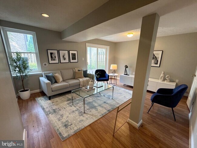 Building Photo - 6586 Waning Moon Way