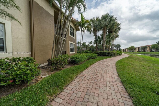 Building Photo - 15015 Michelangelo Blvd