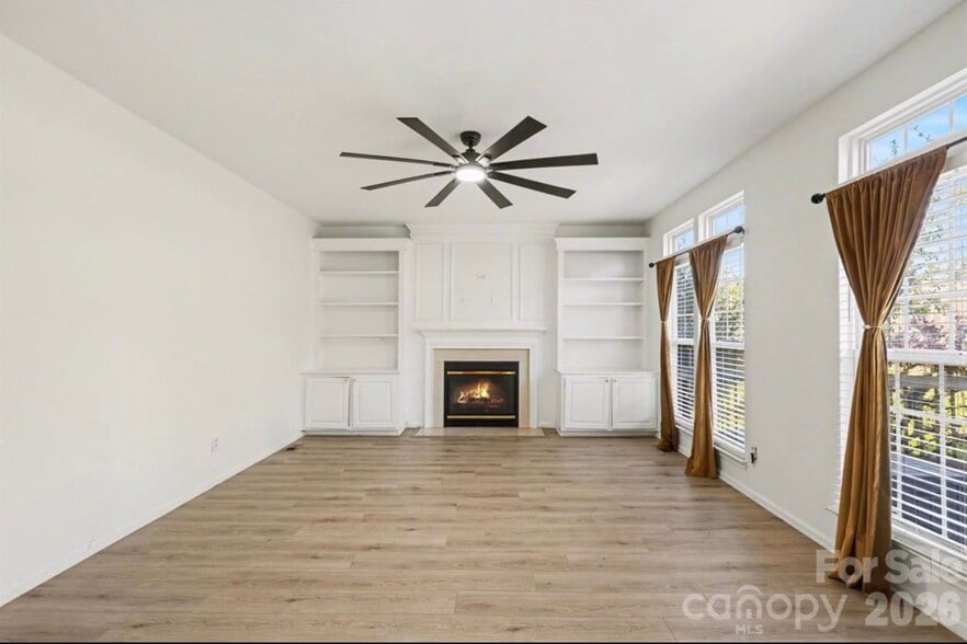 Family room - 4132 Meadowview Hills Dr