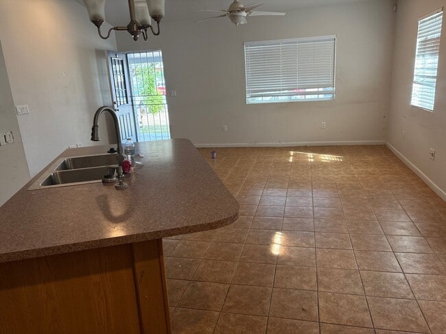 Building Photo - CUTE 2 Bedroom 1 Bath bungalow in Sunnyslope with full casita