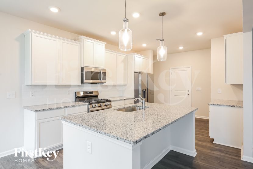 Building Photo - 116 Wild Lily Dr