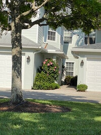 Building Photo - 2320 Water Oaks Ln