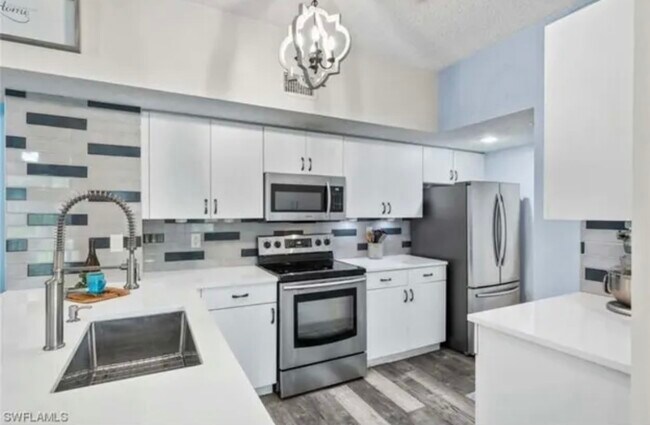 Building Photo - 1840 Florida Club Cir