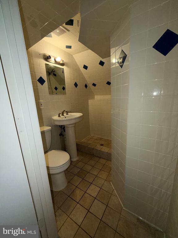 Building Photo - 9504 Covington Pl