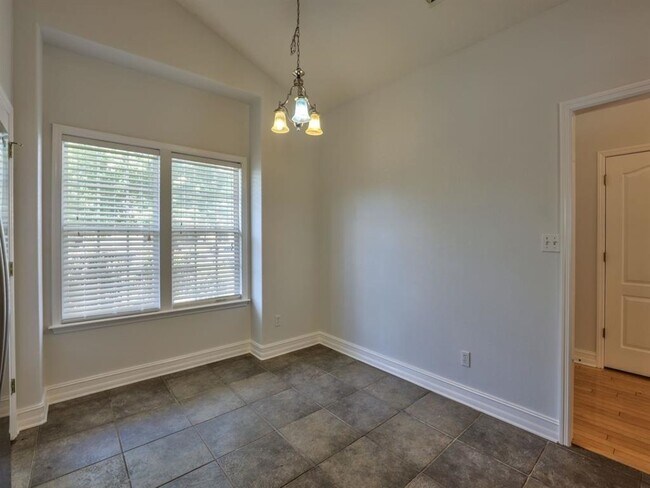 Building Photo - 3336 Cameron Chase Dr