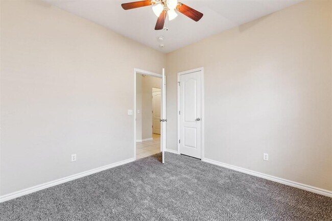Building Photo - 11312 NW 121st Pl