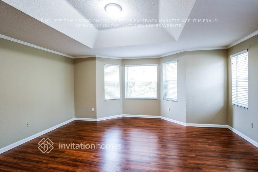 Building Photo - 7594 Oak Grove Cir