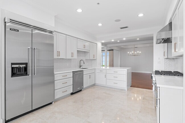 Building Photo - 400 Kelly Plantation Dr