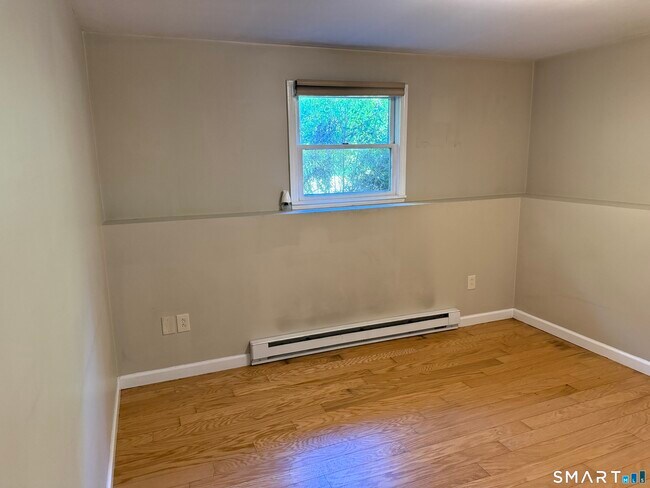 Building Photo - 308 Noank Ledyard Rd