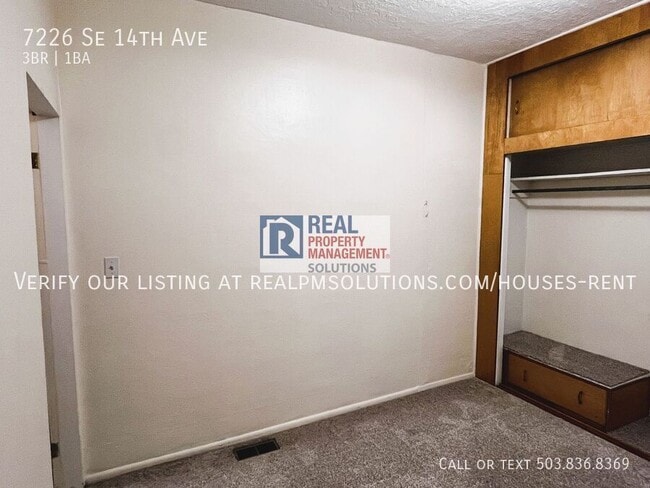 Building Photo - 7226 SE 14th Ave