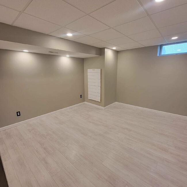 Building Photo - 1492 N Wild Turkey Dr