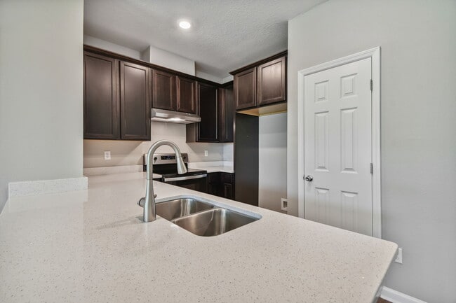 Building Photo - 9798 Fiddleback Ln