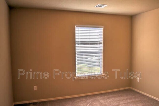 Building Photo - 13696 S 87th E Ave