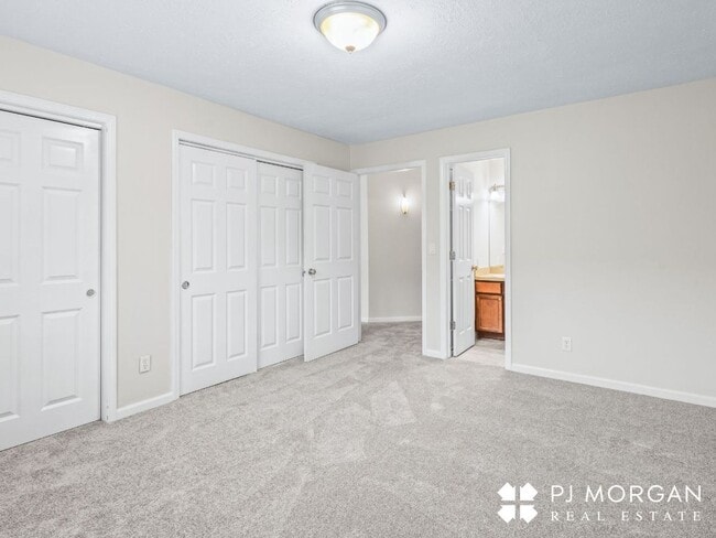 Building Photo - 2 Bedroom, 2 Bathroom Condo