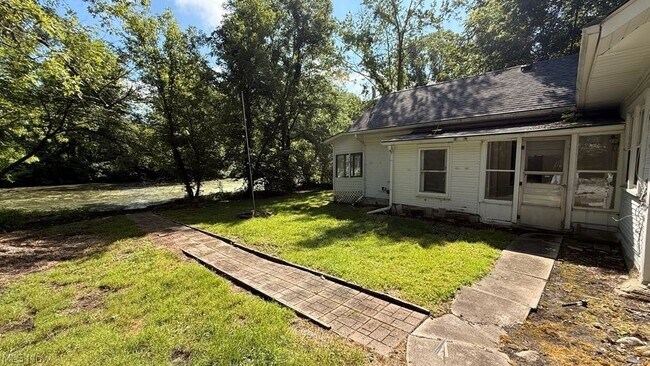 Building Photo - 629 Portage Lakes Drive