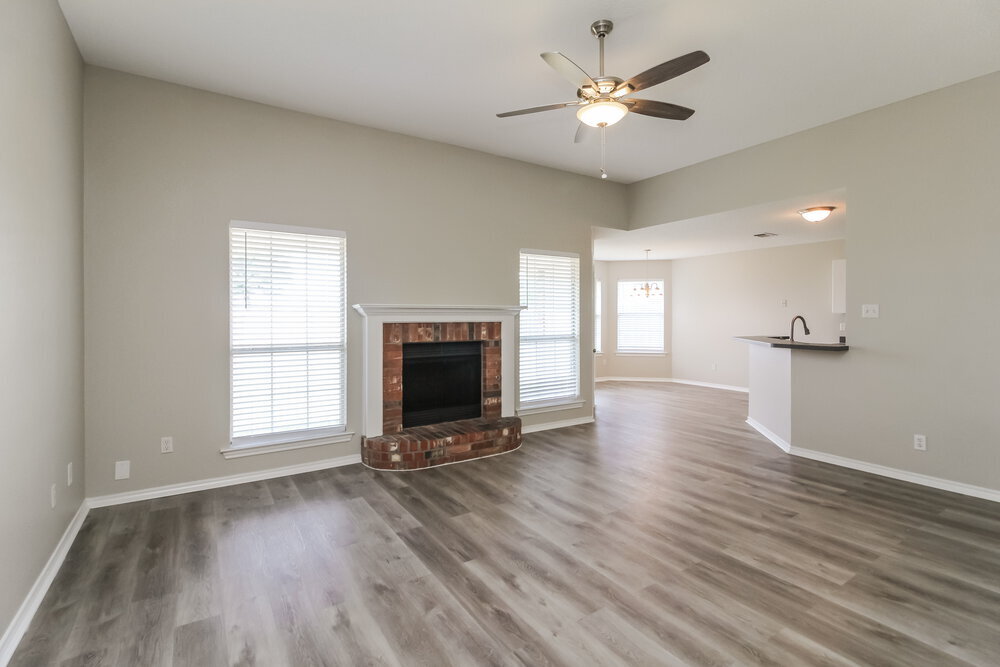 Building Photo - 321 Sondra Way