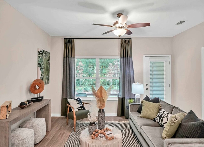 Living Room - Covey Homes Tallahassee