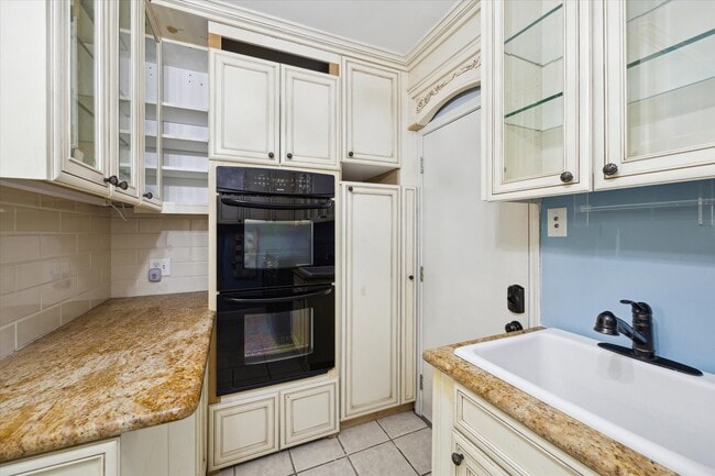 Building Photo - 18618 Point Lookout Dr