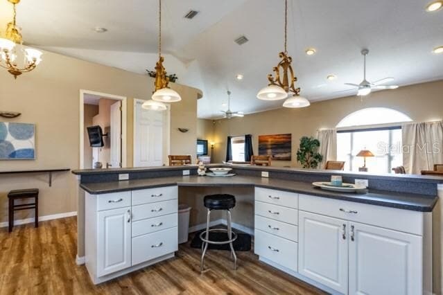 Building Photo - 497 Grandview Ave