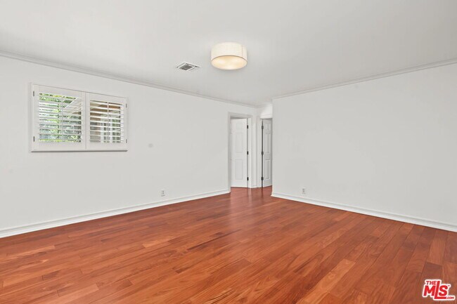 Building Photo - 860 Bronze Ln