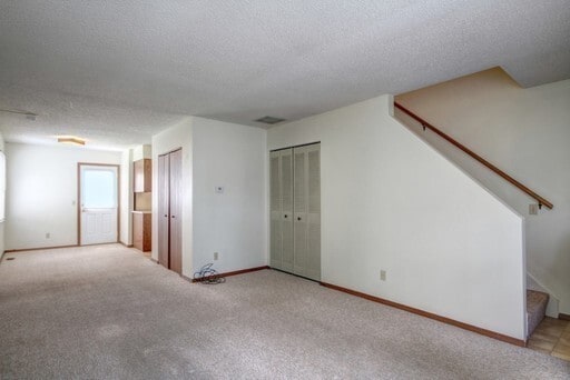 Building Photo - 2525LE