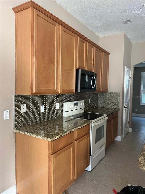 Building Photo - 4523 Sunset Ln