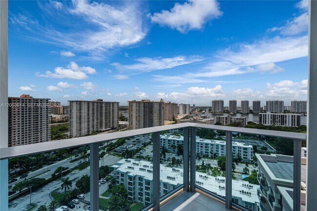 Building Photo - 17550 Collins Ave
