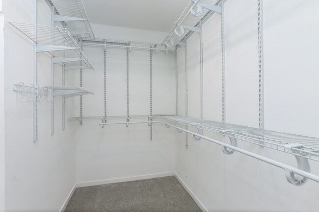 Building Photo - 2 Bed / 2.5 Bath pet friendly condo near downtown San Carlos with two parking spaces. YouTube tour!