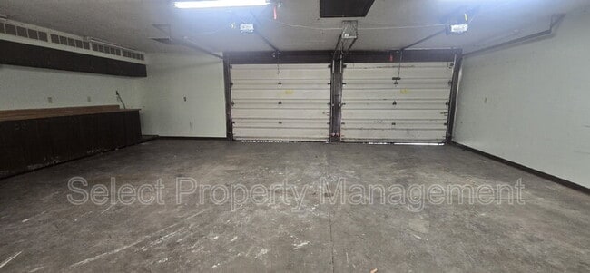 Building Photo - 1235 Huestis Ave