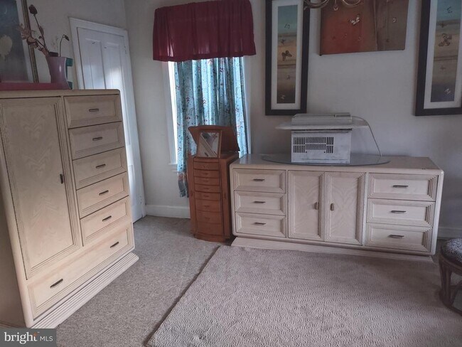 Building Photo - 11 Mill St