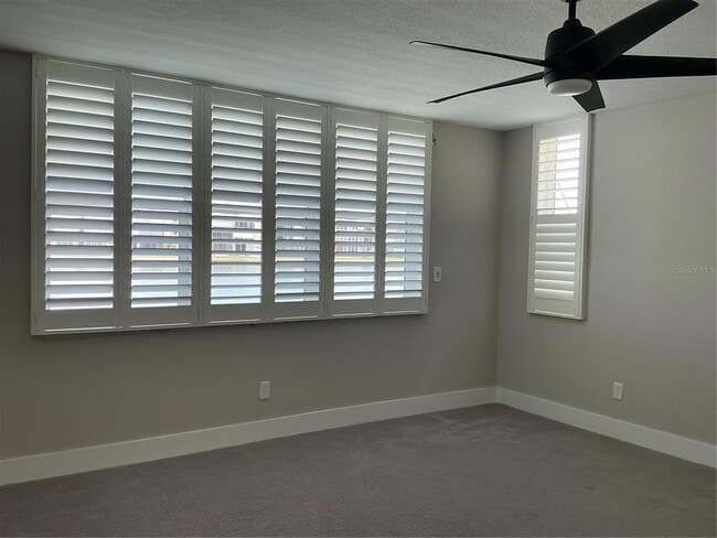 Building Photo - 7645 Sun Island Dr S
