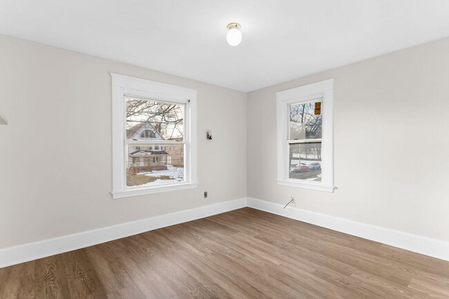 Building Photo - 826 Michigan Ave